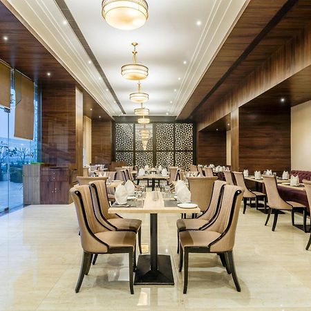 Golden Suites Gurgaon Inde Hotels Bagian luar foto