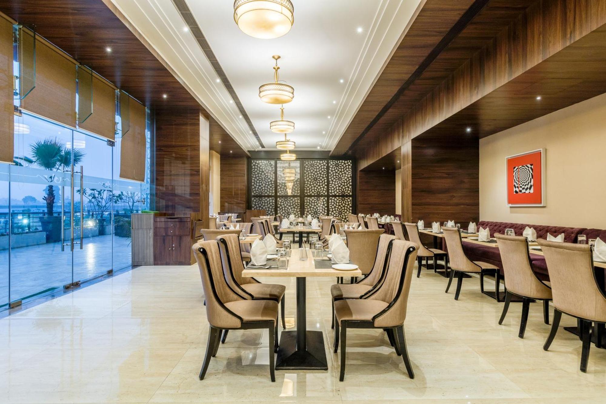 Golden Suites Gurgaon Inde Hotels Bagian luar foto