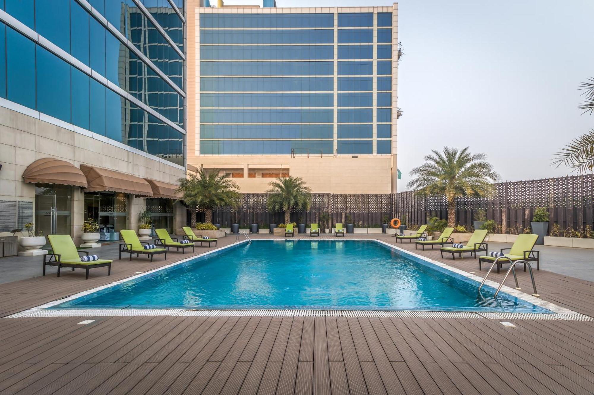 Golden Suites Gurgaon Inde Hotels Bagian luar foto