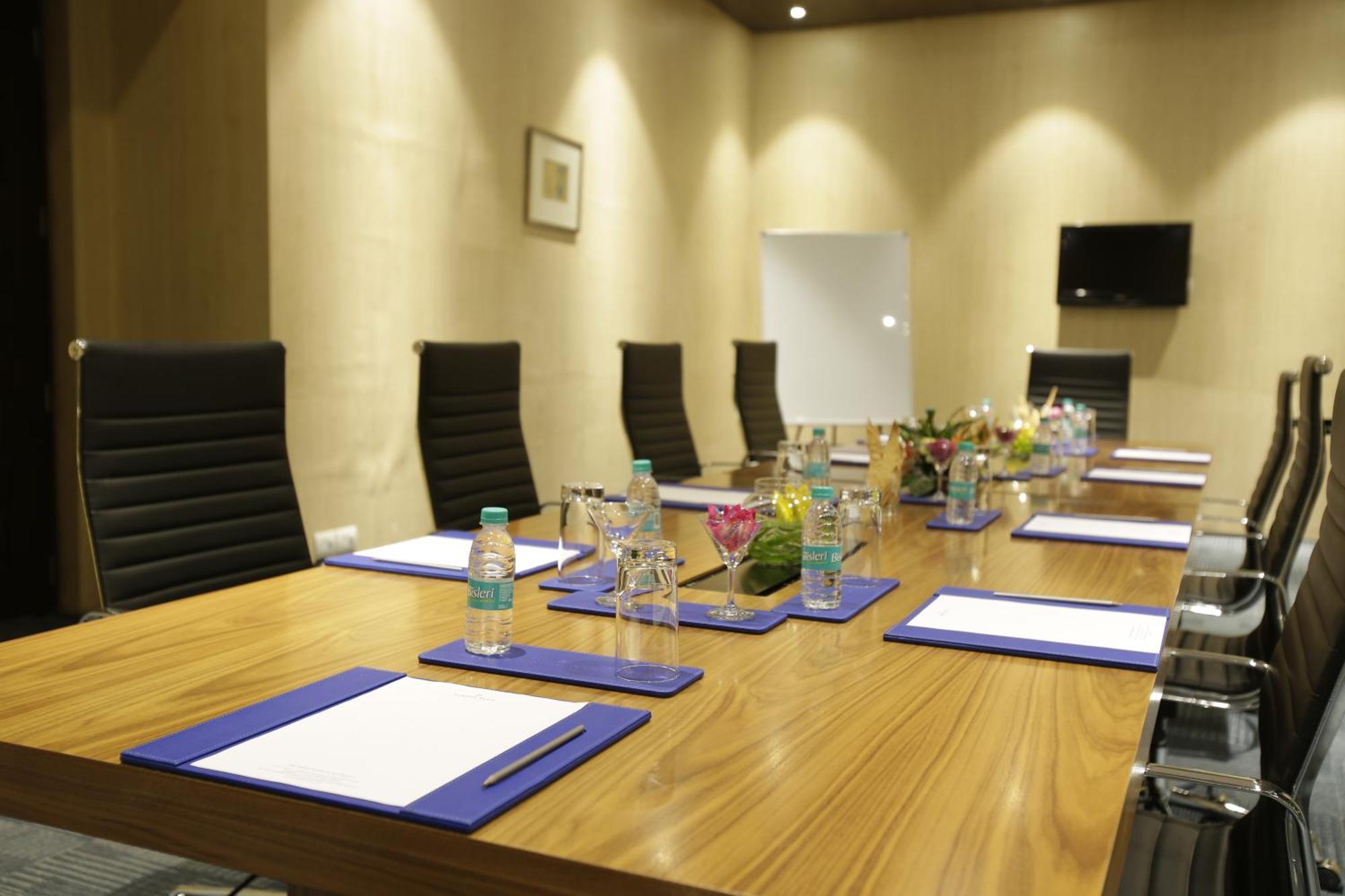 Golden Suites Gurgaon Inde Hotels Bagian luar foto