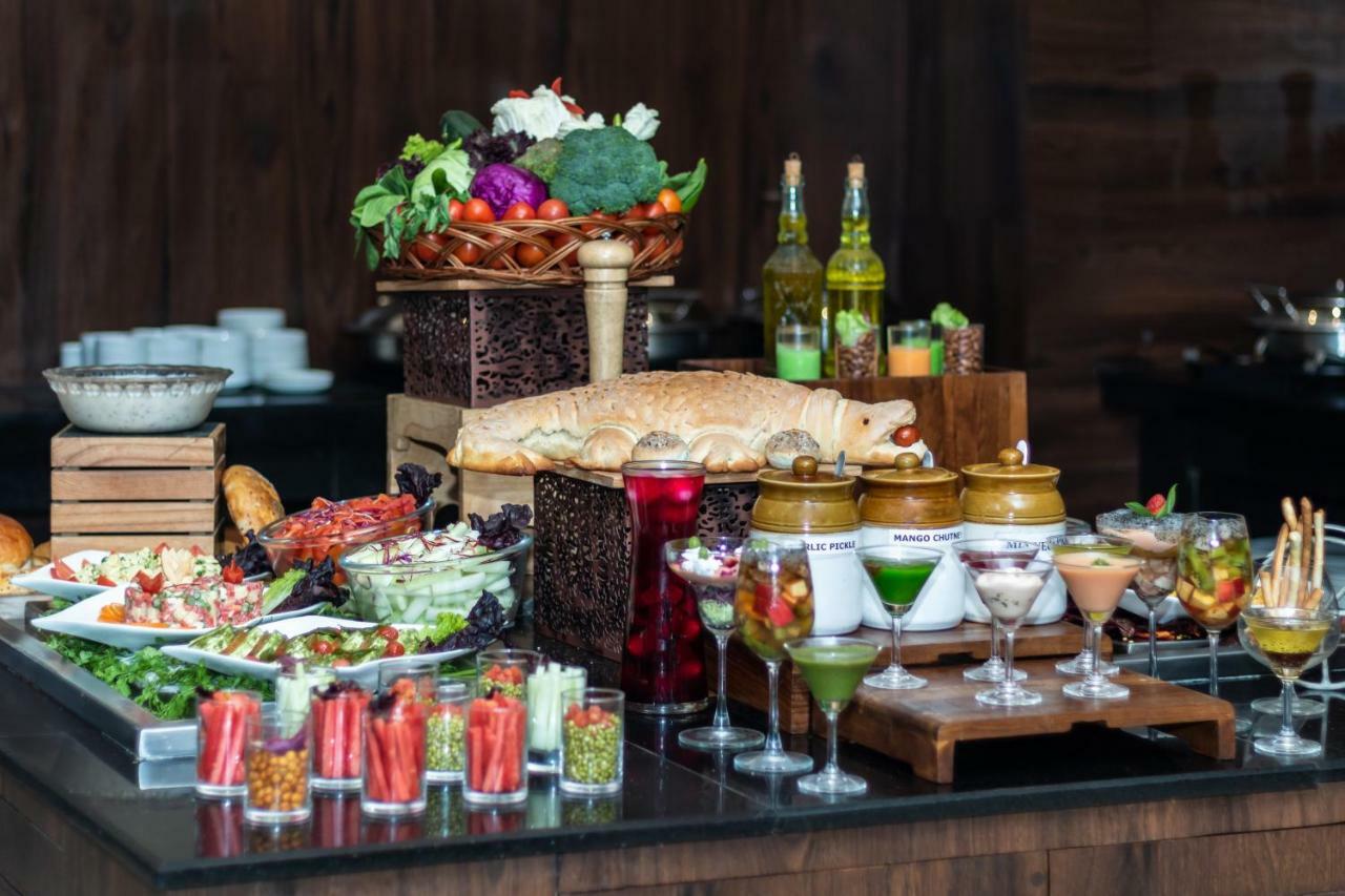Golden Suites Gurgaon Inde Hotels Bagian luar foto