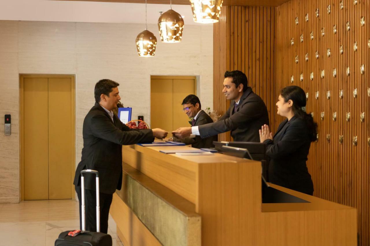 Golden Suites Gurgaon Inde Hotels Bagian luar foto