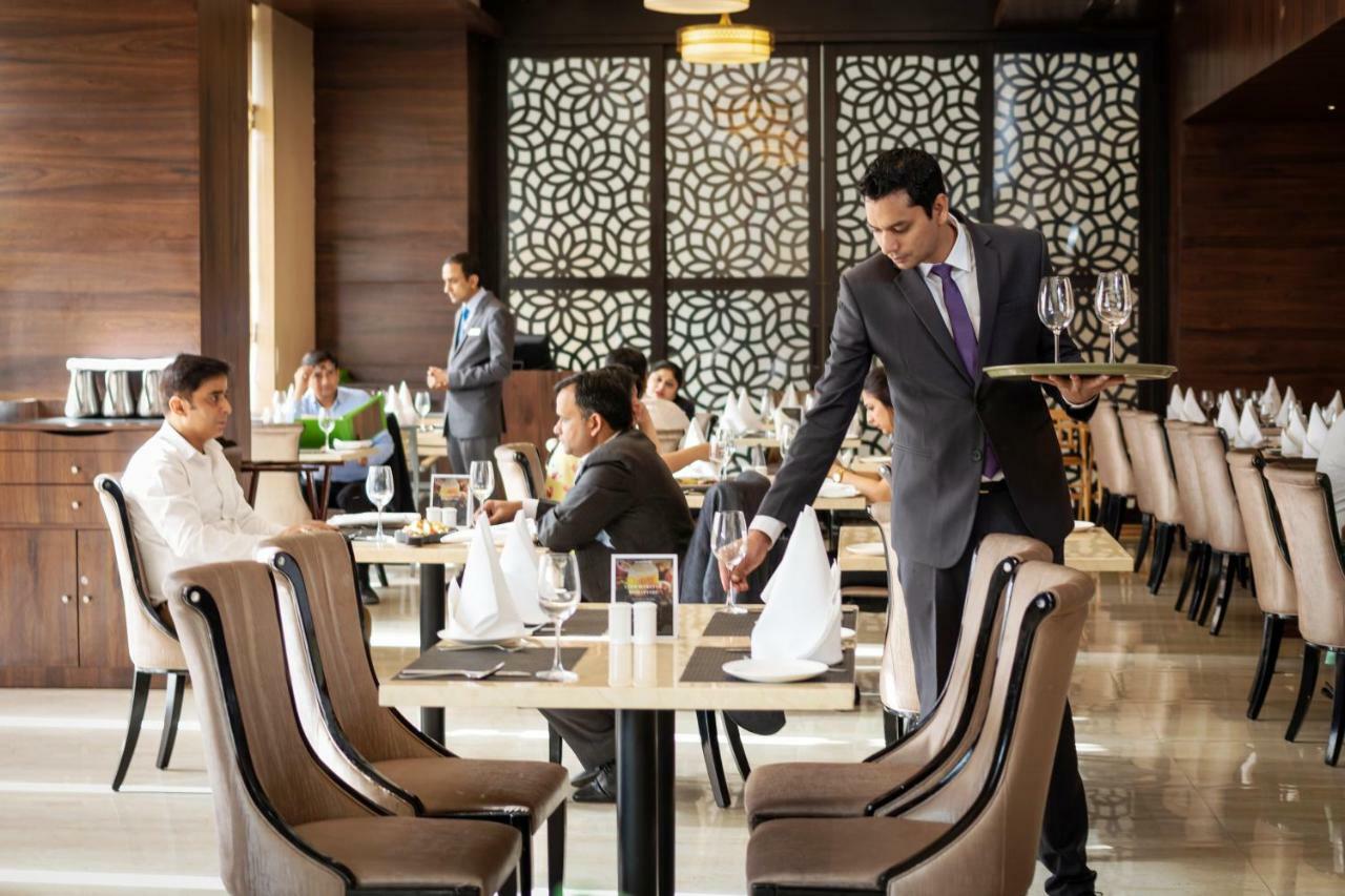 Golden Suites Gurgaon Inde Hotels Bagian luar foto