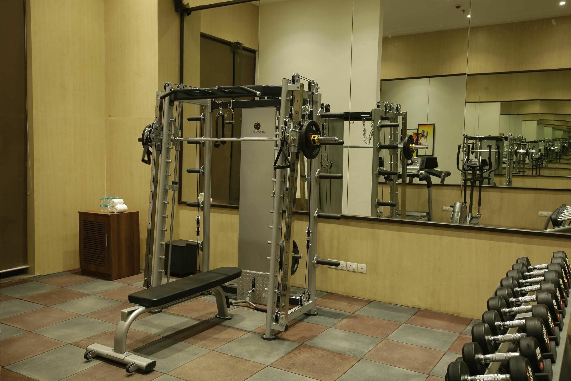 Golden Suites Gurgaon Inde Hotels Bagian luar foto